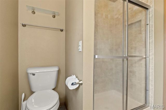 2 Pear Tree Court, St Peters, MO 63376