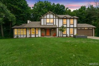 2 Pear Tree Court, St Peters, MO 63376