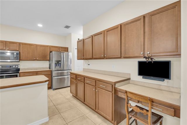 5875 39th Lane, Vero Beach, FL 32966