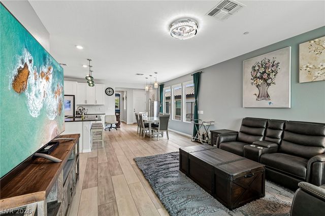 60 Stone Bluff Lane, Henderson, NV 89011