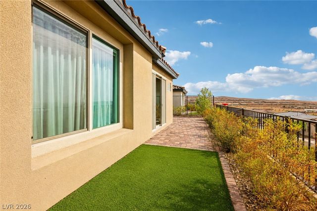 60 Stone Bluff Lane, Henderson, NV 89011