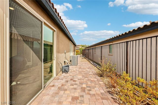 60 Stone Bluff Lane, Henderson, NV 89011