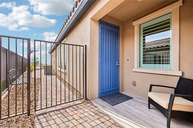 60 Stone Bluff Lane, Henderson, NV 89011