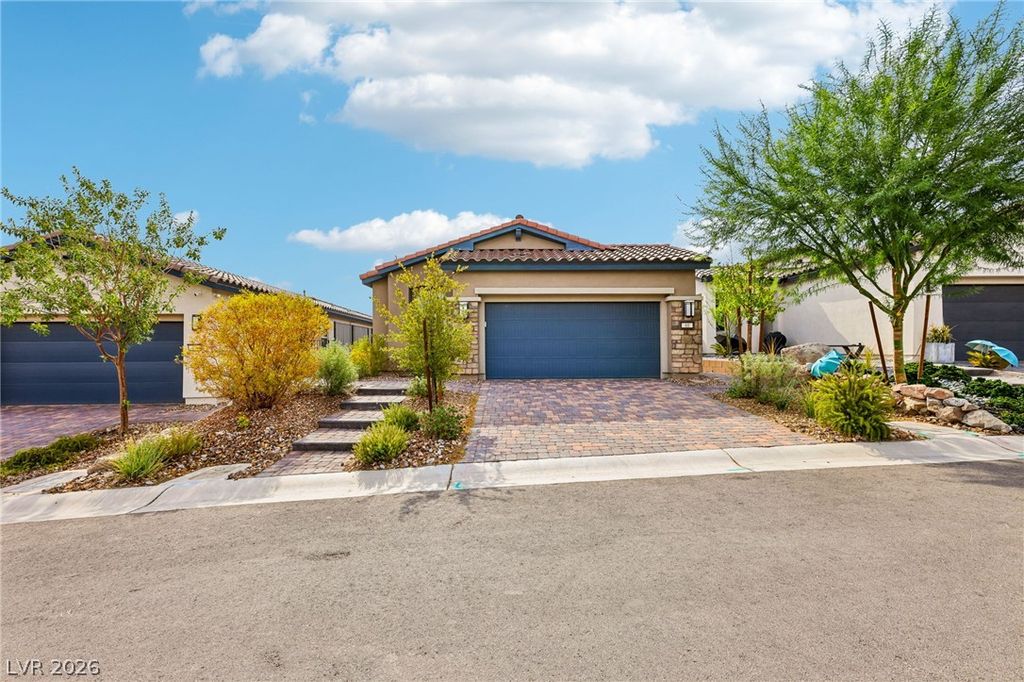 60 Stone Bluff Lane, Henderson, NV 89011