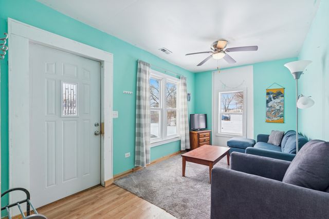 411 E Mazon Street, Gardner, IL 60424