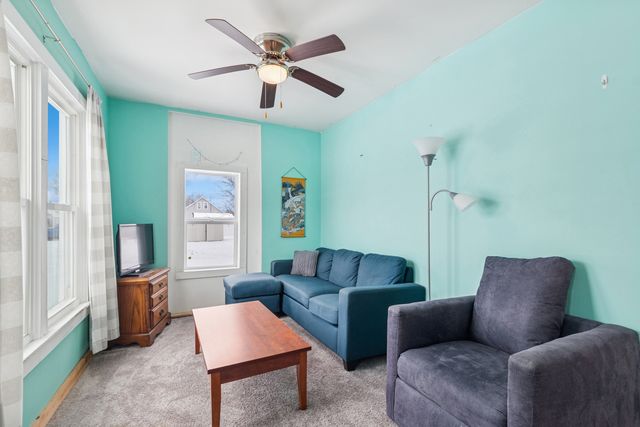 411 E Mazon Street, Gardner, IL 60424