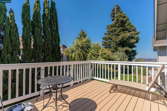 423 Duperu Dr, Crockett, CA 94525