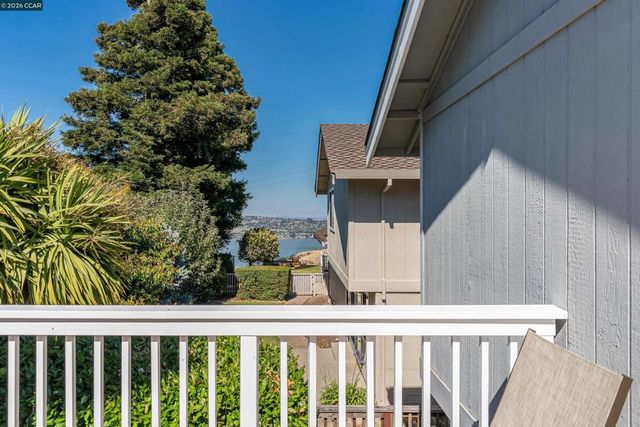 423 Duperu Dr, Crockett, CA 94525