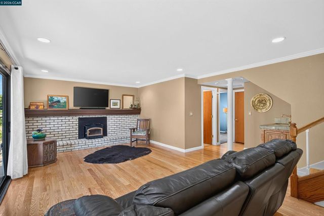 423 Duperu Dr, Crockett, CA 94525