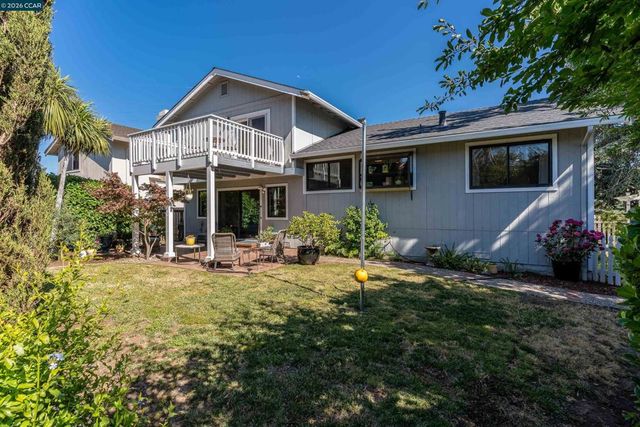 423 Duperu Dr, Crockett, CA 94525