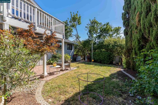 423 Duperu Dr, Crockett, CA 94525