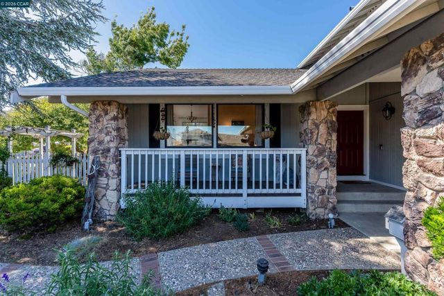 423 Duperu Dr, Crockett, CA 94525