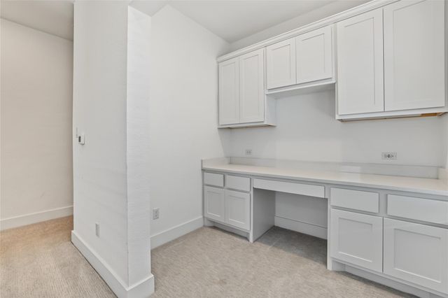 1304 Kneehigh LN, Georgetown, TX 78633