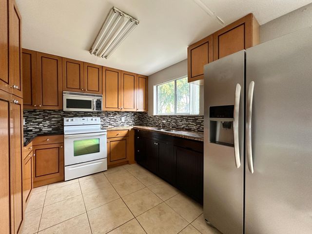 5324 Bosque Lane 92, West Palm Beach, FL 33415