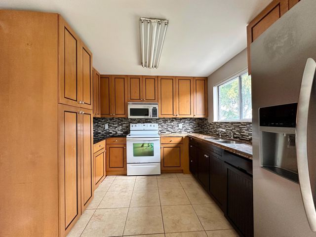 5324 Bosque Lane 92, West Palm Beach, FL 33415