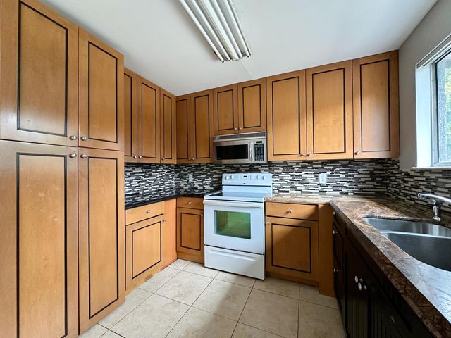 5324 Bosque Lane 92, West Palm Beach, FL 33415