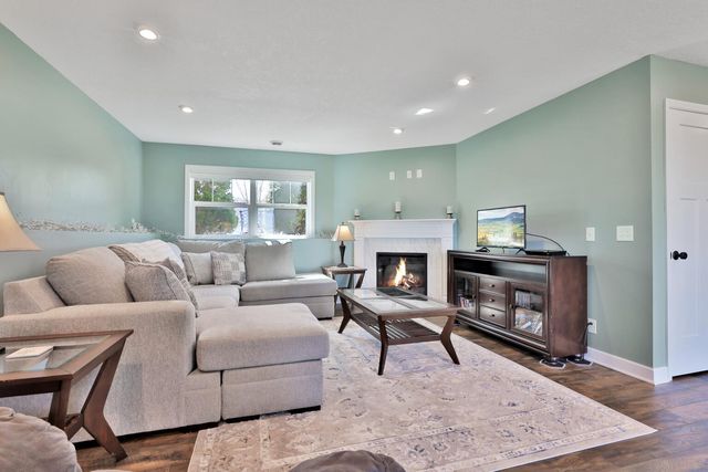 43 Robinson Drive, Circle Pines, MN 55014