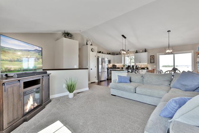 43 Robinson Drive, Circle Pines, MN 55014