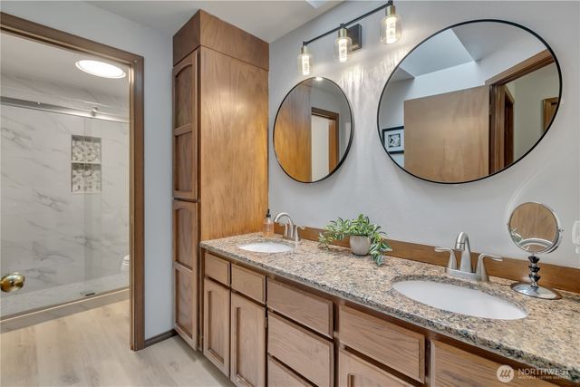 28203 193rd Avenue SE, Kent, WA 98042