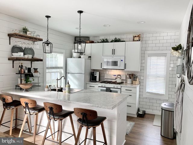 135 E WAYNE TER, Collingswood, NJ 08108