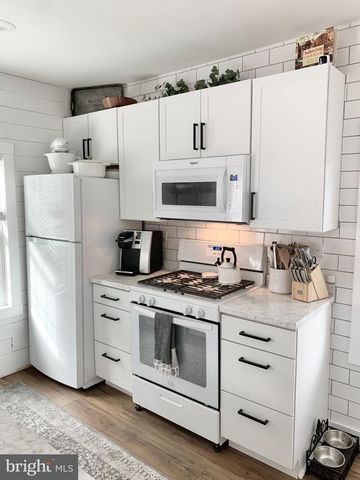 135 E WAYNE TER, Collingswood, NJ 08108