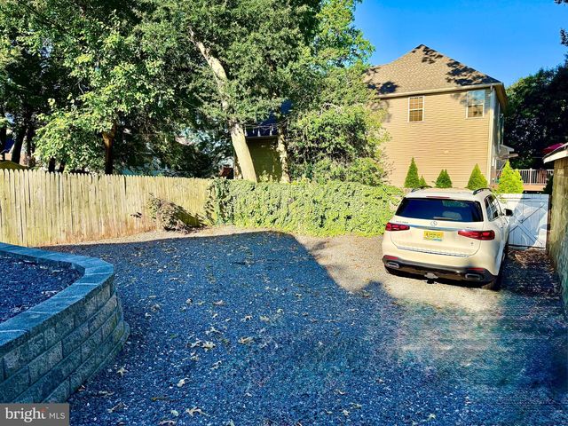 135 E WAYNE TER, Collingswood, NJ 08108