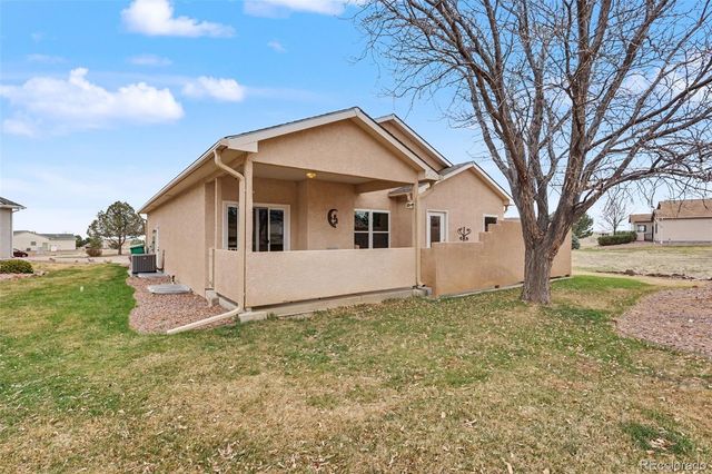 250 E Poppy Lane, Pueblo, CO 81007