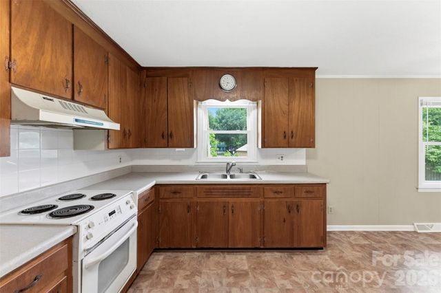 609 Temple Street, Kings Mountain, NC 28086