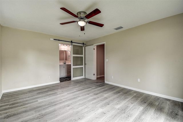 11700 VALLEY ROAD, Dade City, FL 33525