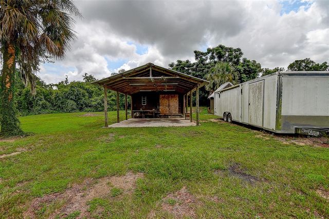11700 VALLEY ROAD, Dade City, FL 33525