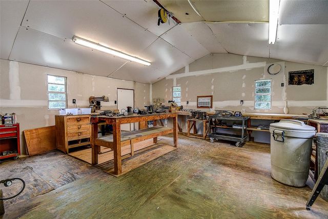 11700 VALLEY ROAD, Dade City, FL 33525