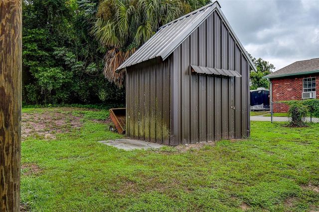 11700 VALLEY ROAD, Dade City, FL 33525
