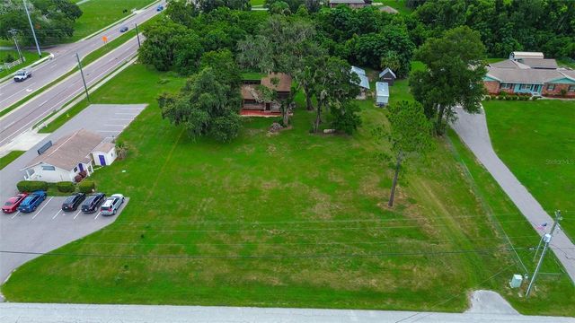 11700 VALLEY ROAD, Dade City, FL 33525