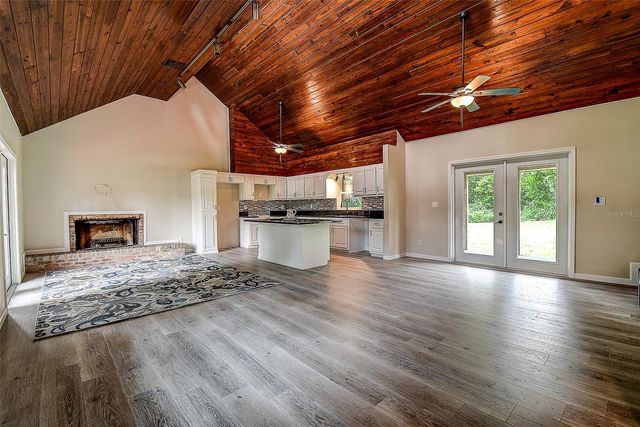 11700 VALLEY ROAD, Dade City, FL 33525
