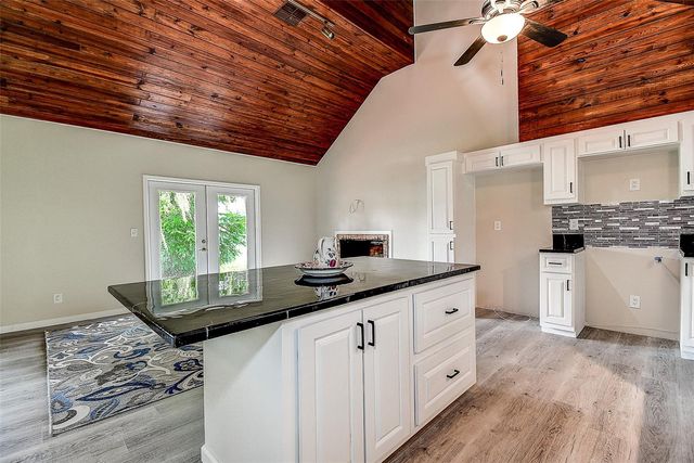 11700 VALLEY ROAD, Dade City, FL 33525