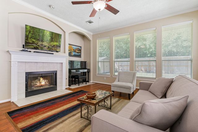 183 Victoria Glen Drive, The Woodlands, TX 77384