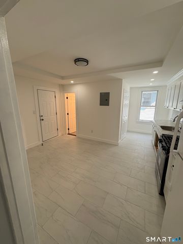 133 Willow Street 2nd FL, Waterbury, CT 06710
