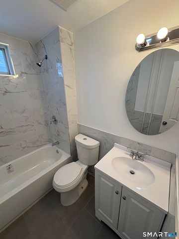 133 Willow Street 2nd FL, Waterbury, CT 06710