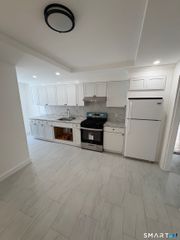 133 Willow Street 2nd FL, Waterbury, CT 06710