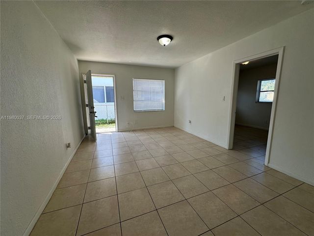 148 NW 14th Way 2, Dania Beach, FL 33004