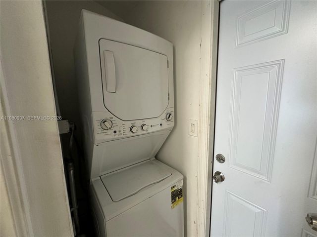 148 NW 14th Way 2, Dania Beach, FL 33004