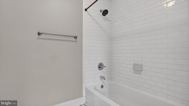 7732 W SHORE RD, Pasadena, MD 21122