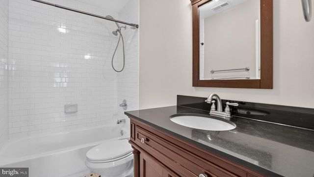 7732 W SHORE RD, Pasadena, MD 21122