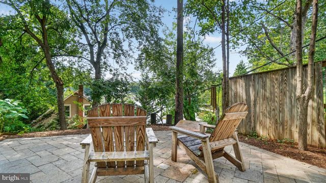 7732 W SHORE RD, Pasadena, MD 21122