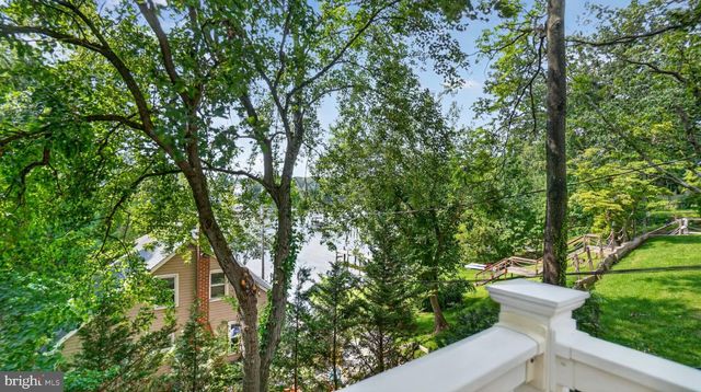 7732 W SHORE RD, Pasadena, MD 21122