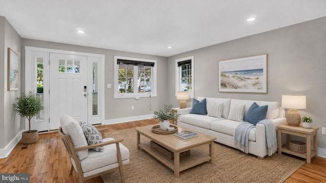 7732 W SHORE RD, Pasadena, MD 21122