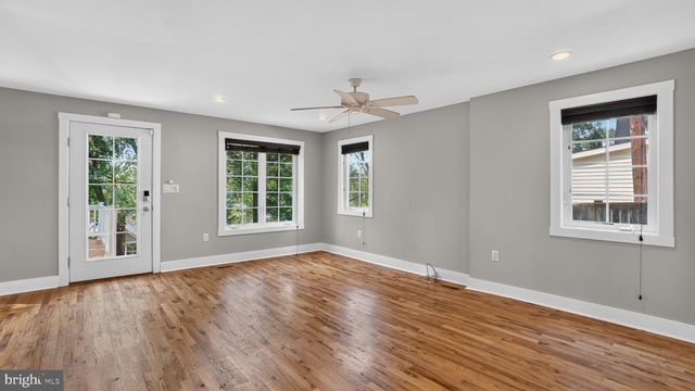 7732 W SHORE RD, Pasadena, MD 21122