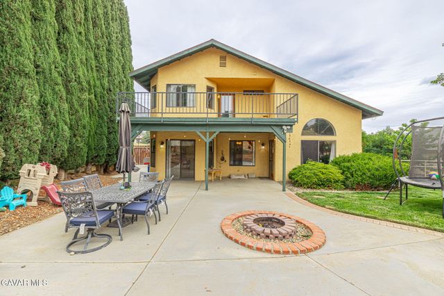 22812 Retreat Place, Tehachapi, CA 93561