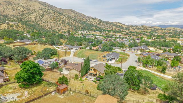 22812 Retreat Place, Tehachapi, CA 93561