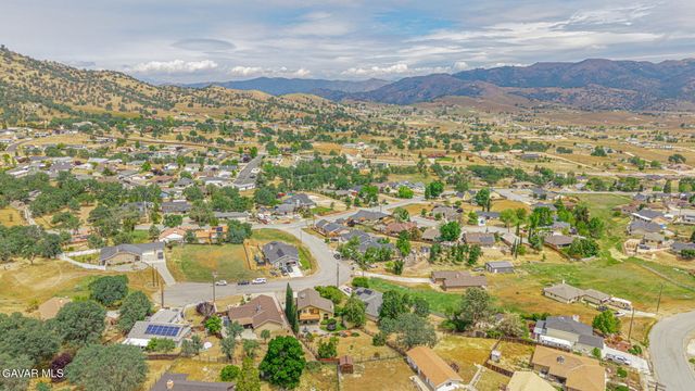 22812 Retreat Place, Tehachapi, CA 93561
